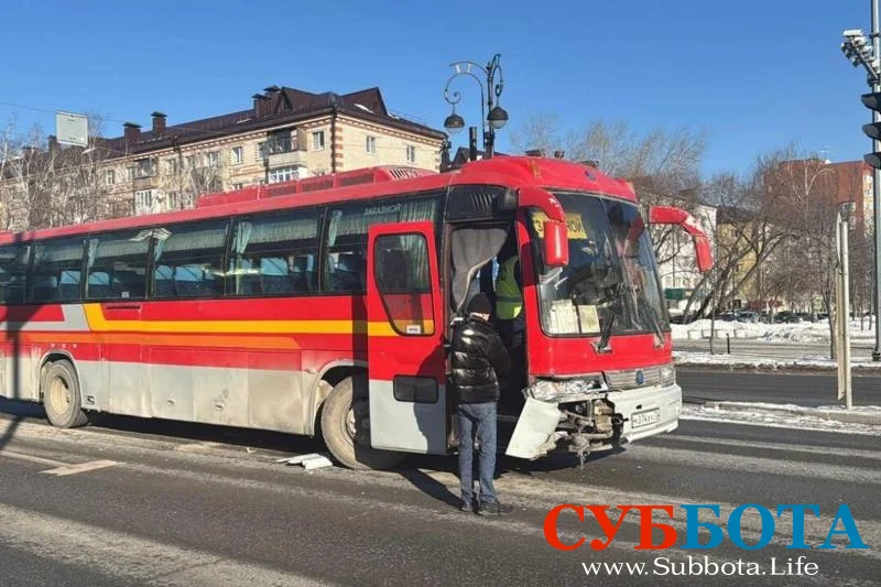 В Тюмени автобус с детьми попал в ДТП