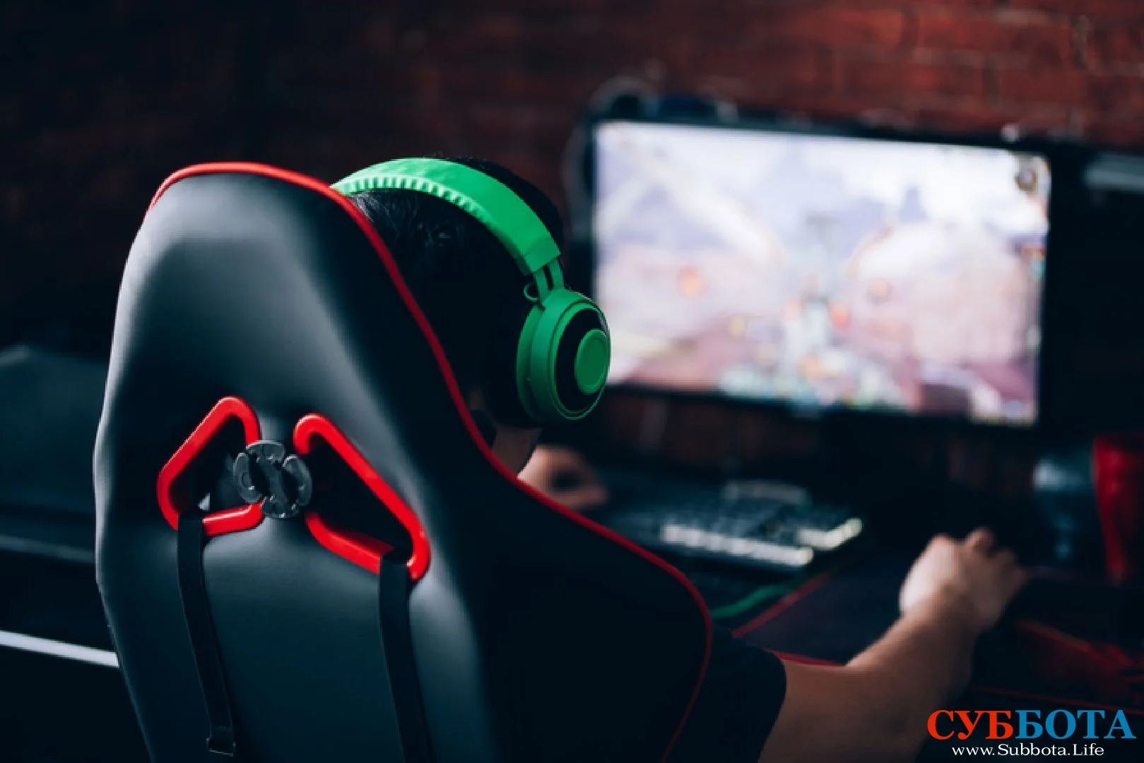 Мальчик попытался задушить свою мать за запрет играть в видеоигры